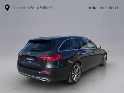 Mercedes-Benz C 220 d Avantgarde Kombi — Diesel mild-hybride, 88 000 km, design premium — cruscotto