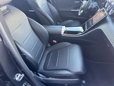 Mercedes-Benz C 220 d Avantgarde Kombi — Diesel mild-hybride, 88 000 km, design premium — Miniatura 16