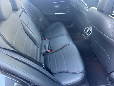 Mercedes-Benz C 220 d Avantgarde Kombi — Diesel mild-hybride, 88 000 km, design premium — Miniatura 17