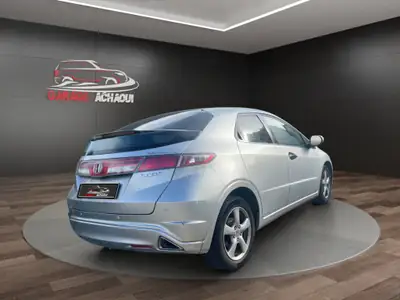 Honda Civic 2.2 i-CTDi Comfort — Diesel économique, 256 000 km, sans sinistre — cruscotto