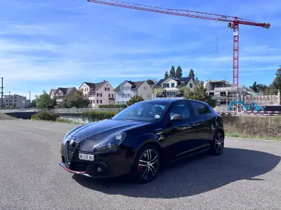 Alfa Romeo Giulietta 1750 TBi Veloce TCT — Sportive compacte, 240 ch et consommation maîtrisée — côté