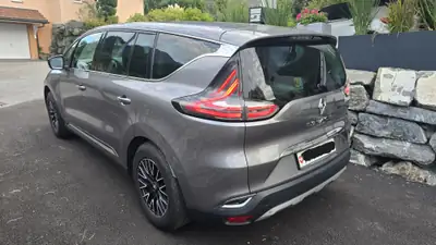 Renault Espace 1.6 TCe 200 ch — Monospace 7 places, motorisation moderne et fiable — side view