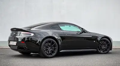 Aston Martin V12 Vantage S Sportshift — Coupé sport britannique, 573 ch, quasi neuf — dettaglio