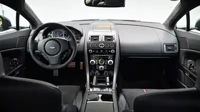 Aston Martin V12 Vantage S Sportshift — Coupé sport britannique, 573 ch, quasi neuf — Miniatura 7