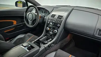 Aston Martin V12 Vantage S Sportshift — Coupé sport britannique, 573 ch, quasi neuf — Miniatura 8