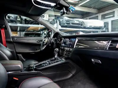 Porsche Macan GTS PDK — Sportivité et prestige, 82 000 km seulement — Miniature 26