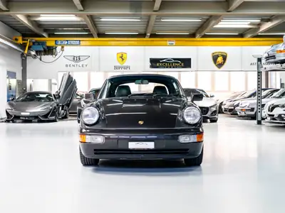 Porsche 911 Carrera 4 Cabrio — Légende décapotable, 250 ch et grande révision OK — Seitenansicht