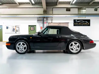 Porsche 911 Carrera 4 Cabrio — Légende décapotable, 250 ch et grande révision OK — Armaturenbrett
