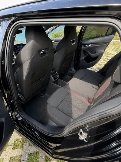 Skoda Octavia 2.0 TSI RS DSG — Break sportif 265 ch, 55 000 km seulement — detail