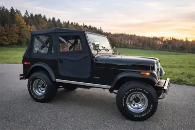 Jeep CJ-7 V8 Quadra-Trac 1979 — Légende américaine, 4×4 intégral, révision récente — Miniature 7
