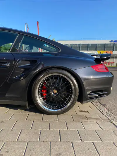 Porsche 911 3.6 Turbo — Coupé haute performance, 480 ch et seulement 77'000 km — fianco