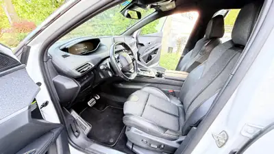 Peugeot 3008 1.5 BlueHDi Active — SUV diesel fiable, 111'000 km, sans sinistre — Miniatur 8