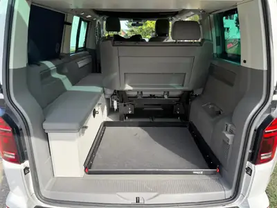 VW T6.1 Beach Edition — Fourgon aménagé 4 places, diesel économe et fiable — rear view