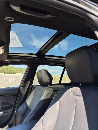 BMW 330d xDrive Touring — Break diesel performant, 247 000 km, sans sinistre — détail