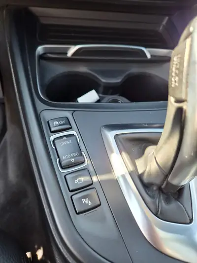 BMW 330d xDrive Touring — Break diesel performant, 247 000 km, sans sinistre — Miniature 8