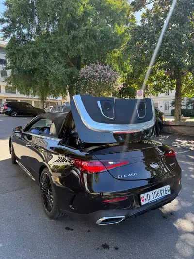 Mercedes-Benz CLE 450 AMG Line 4Matic — Cabriolet hybride performant, 15 500 km seulement — Heckansicht