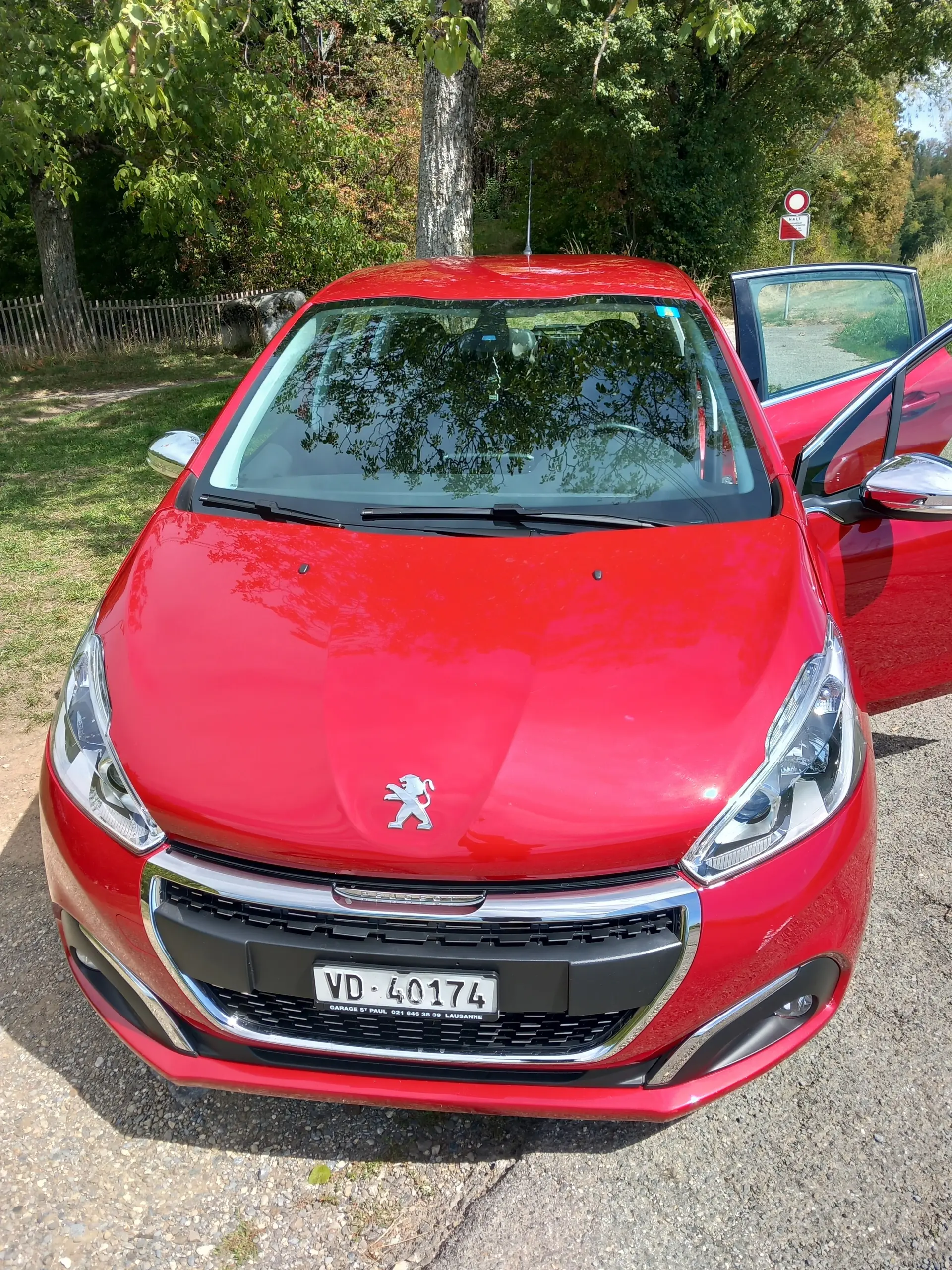 Peugeot 208 2017 occasion Cheseaux vd — 1