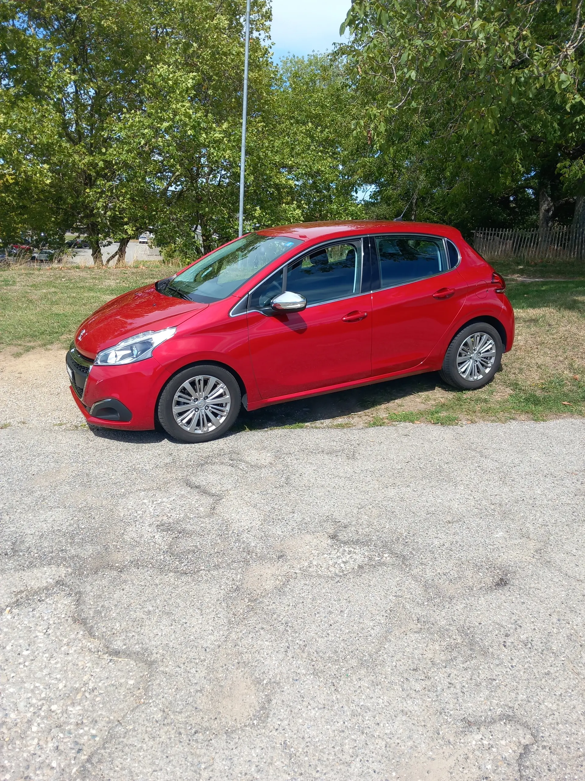 Peugeot 208 2017 occasion Cheseaux vd — 2