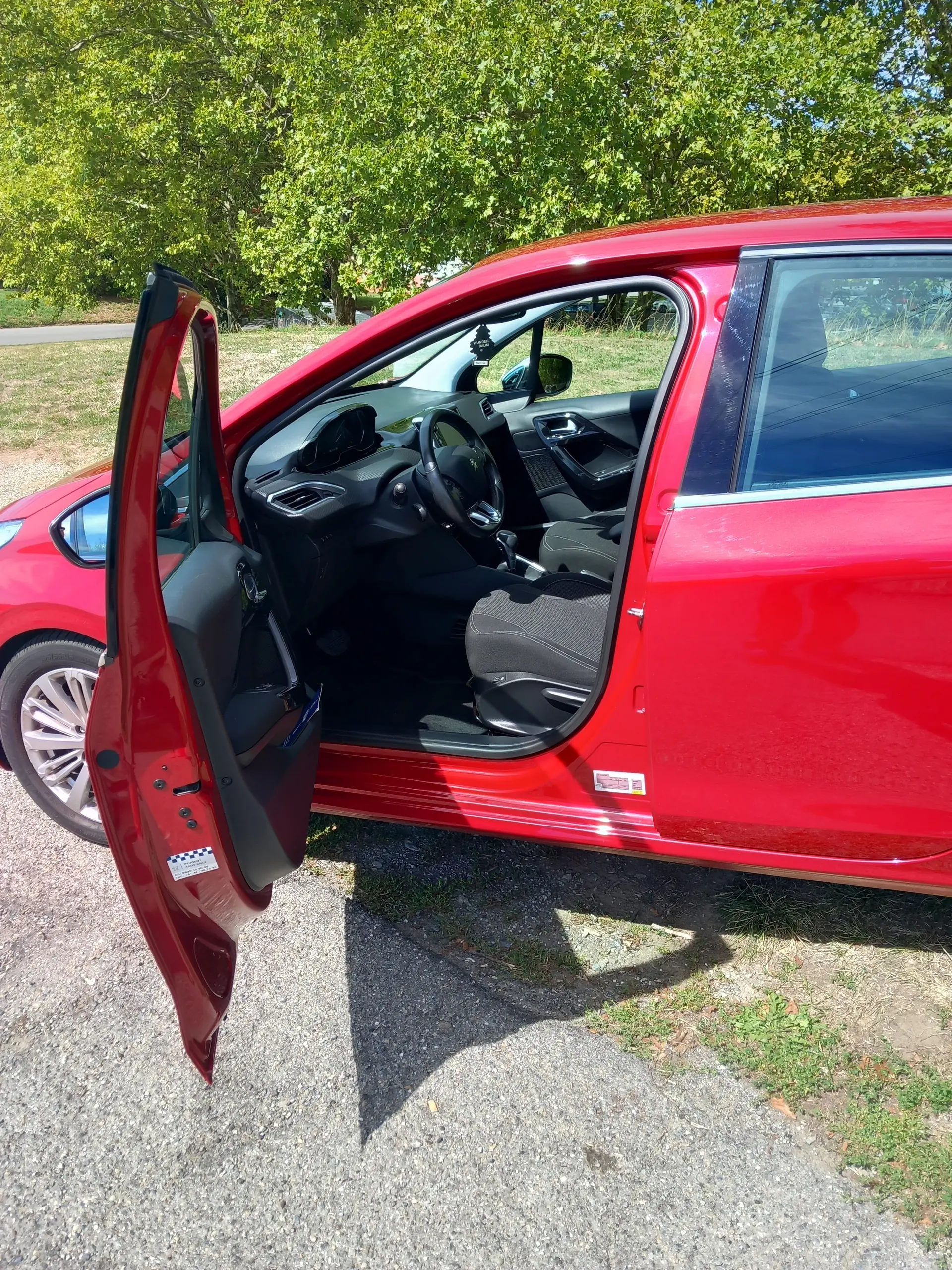 Peugeot 208 2017 occasion Cheseaux vd — 4