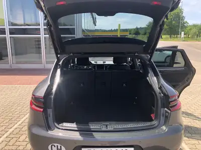 Porsche Macan 3.0 V6 S Diesel — SUV Premium Performant, 207'000 km — vue extérieure