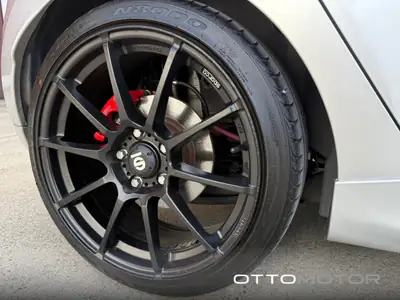 Renault Clio RS 200 EDC — Sportive compacte, 200 ch et boîte automatisée — Miniatura 9