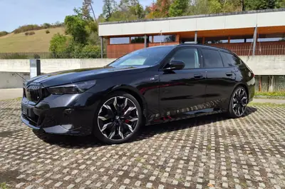 BMW 540d xDrive M Sport Pro — Break diesel hybride, 34'000 km seulement — vue extérieure