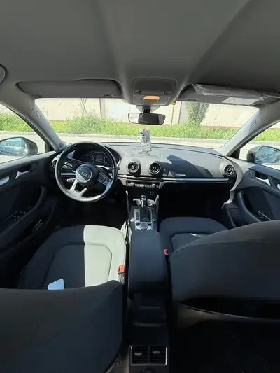 Audi A3 1.4 T FSI e-tron S-Tronic — Hybride rechargeable performant, 114 000 km — intérieur