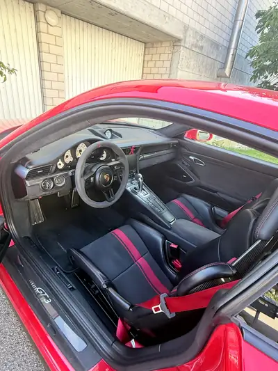 Porsche 911 4.0 GT3 PDK — Sportive légendaire, 500 ch et seulement 51 000 km — tableau de bord