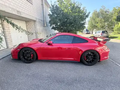 Porsche 911 4.0 GT3 PDK — Sportive légendaire, 500 ch et seulement 51 000 km — intérieur