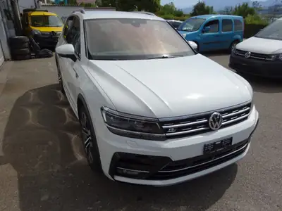 VW Tiguan 2.0 TDI SCR Highline 4Motion — SUV robuste, 88'000 km, transmission DSG — intérieur