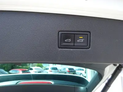 VW Tiguan 2.0 TDI SCR Highline 4Motion — SUV robuste, 88'000 km, transmission DSG — Miniature 14