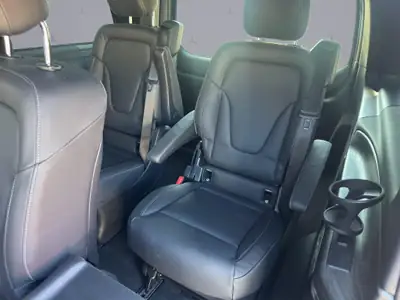 Mercedes-Benz V 250 d Avantgarde — Van 7 places, motorisation diesel performante — Miniature 11