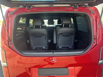 Mercedes-Benz V 250 d Avantgarde — Van 7 places, motorisation diesel performante — Miniature 19
