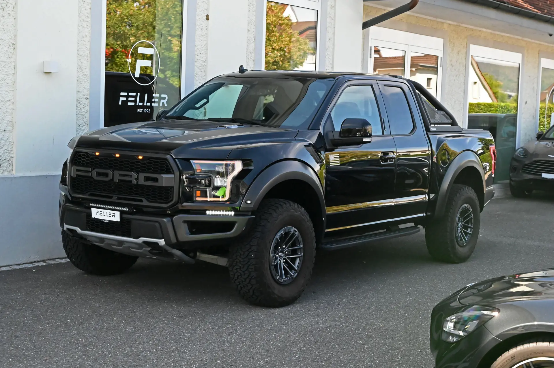 Ford F-150 Raptor SuperCab — Le pickup de légende américain, 455 ch et 4x4 intégral