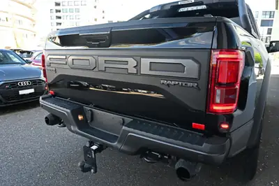 Ford F-150 Raptor SuperCab — Le pickup de légende américain, 455 ch et 4x4 intégral — Miniature 7
