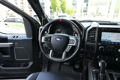 Ford F-150 Raptor SuperCab — Le pickup de légende américain, 455 ch et 4x4 intégral — Miniature 20