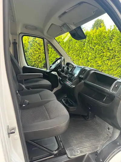 Fiat Ducato 2.2 Swiss Edition — Utilitaire polyvalent diesel, 62 000 km seulement — dashboard