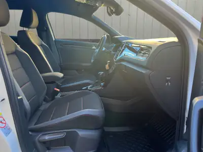 VW T-Roc 2.0 TSI Sport Selection — SUV compact performant, 4Motion tout-terrain, garantie 24 mois — Miniatura 14