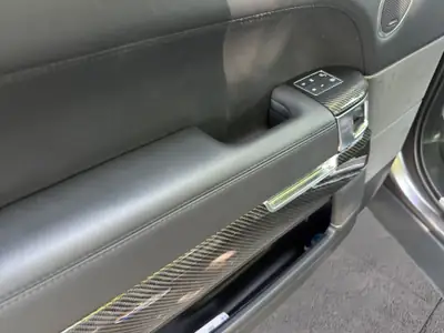 Range Rover Sport SVR 5.0 V8 — 575 ch, État impeccable, Véhicule suisse — Miniatura 25