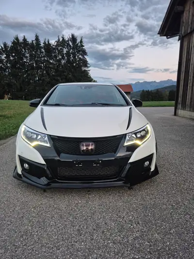 Honda Civic 2.0i-VTEC Type R — Performance 310 ch, seulement 64'000 km — vue extérieure