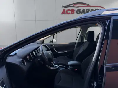 Peugeot 308 SW — Break automatique bien entretenu, contrôle technique frais — Miniatura 8