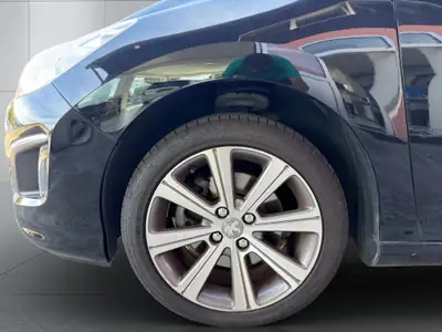 Peugeot 308 SW — Break automatique bien entretenu, contrôle technique frais — Miniatura 15