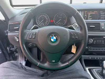 BMW X1 xDrive 20d Steptronic — SUV compact fiable, diesel économique — Miniatura 10