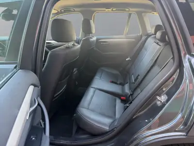 BMW X1 xDrive 20d Steptronic — SUV compact fiable, diesel économique — Miniatura 13