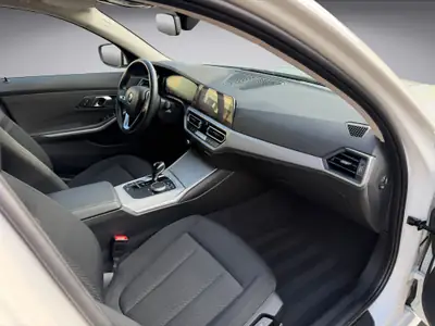 BMW 320d xDrive Touring — Diesel performant, 55'700 km, garantie 1 an — Miniatura 11