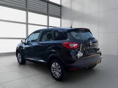 Renault Captur 1.2 T Helly Hansen — SUV compact fiable, sans accident, entretien à jour — Innenraum