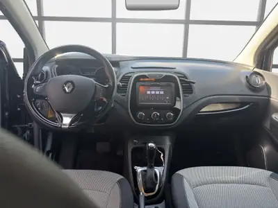 Renault Captur 1.2 T Helly Hansen — SUV compact fiable, sans accident, entretien à jour — Miniatur 13