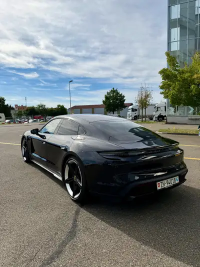 Porsche Taycan Turbo S 2023 — Berline électrique haute performance, 39'000 km — cruscotto