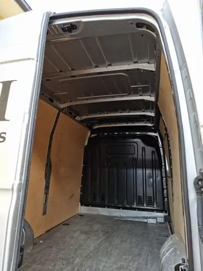 Renault Master 2.3 dCi 170 TwinTurbo — Utilitaire robuste, très peu kilométré — arrière