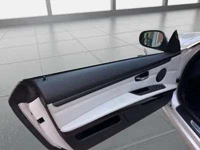 BMW 320i Cabriolet Steptronic — Élégance décapotable, boîte auto et entretien certifié — Miniatura 11